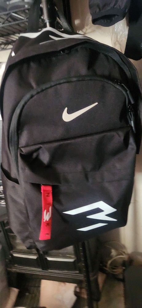 New/Used Nike Backpack, Had It for a week.