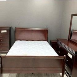 Best OFFER 🔥Louis Philip 3 Cherry Sleigh Bedroom Set

Bed, Dresser, Nightstand and Mirror