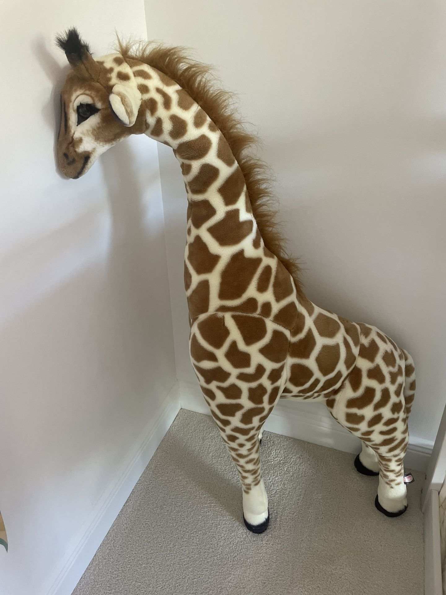 Giraffe Giant Stuffed Animal (4 Feet) By Melissa And Doug 