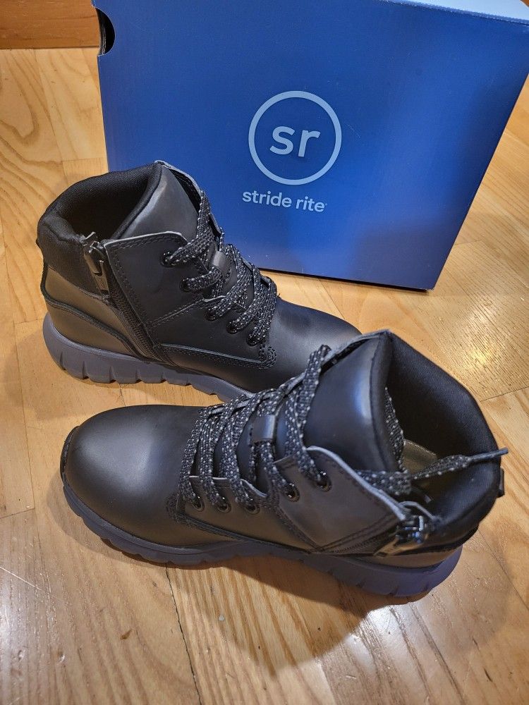 NEW Stride Rite Boys Rimrock 2.0 Boot Size 12 M Little Kid