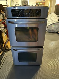 GE 27-inch built-in combination oven