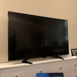 65” Roku 4K Smart TV