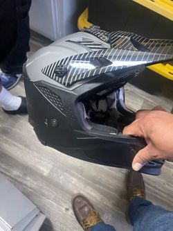 Motorcycle helmet