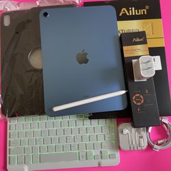 256gb Apple IPad 10th Generation (10.9” Liquid Retina / 2022 model) with pen, keyboard, case & Accessories (warranty 2026) 
