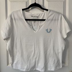 True Religion Women's White Cropped Rhinestone V-Neck Short Sleeve T-Shirt XL