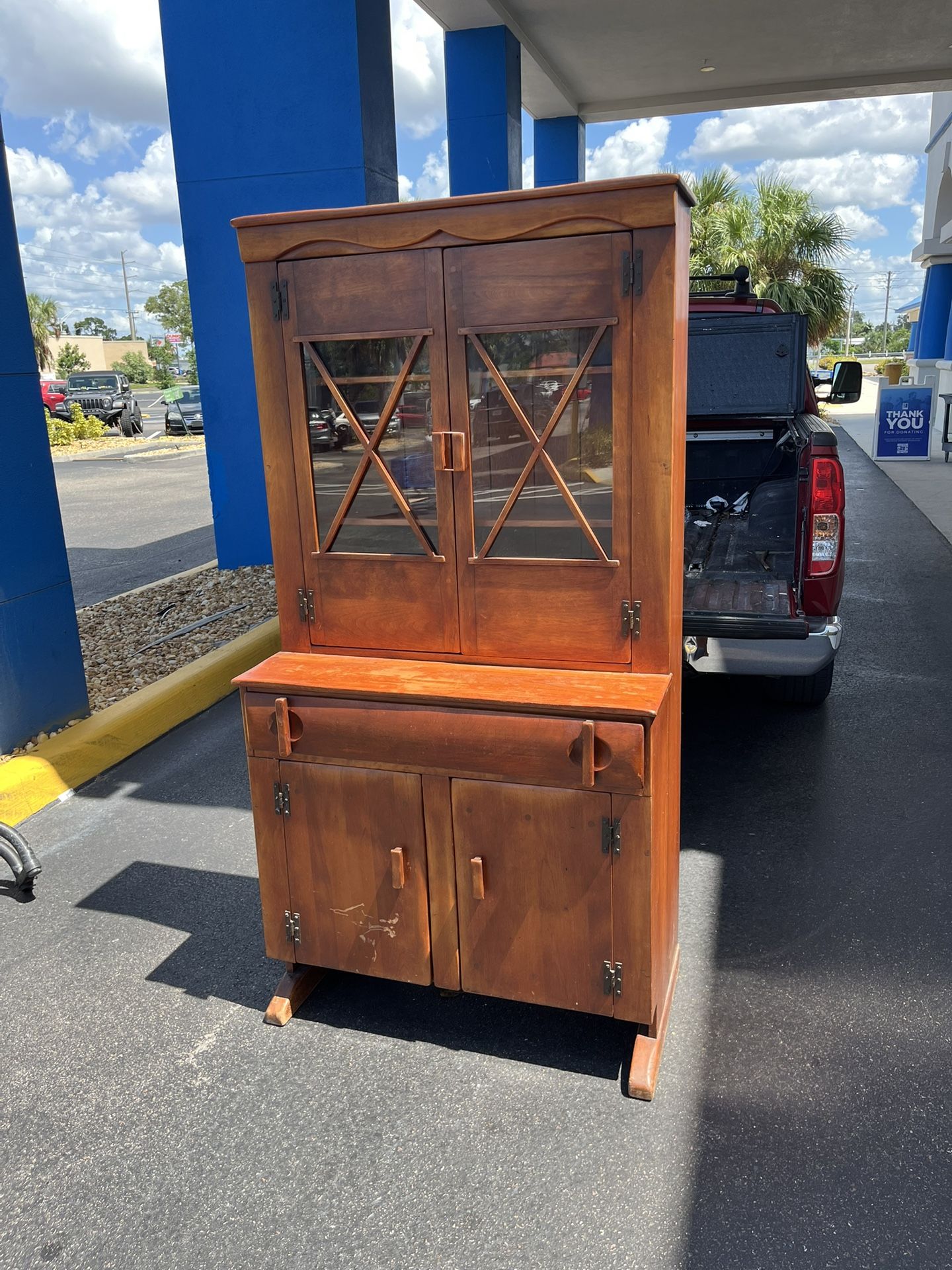 RARE VINTAGE Cushman Colonial Creations China Cabinet No. 6024, Herman deVries Modern Rustic Glass Hutch