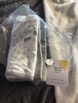 Burt’s Bees 0-3 months baby clothes