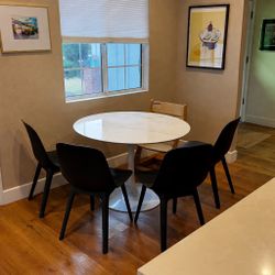 Set Of 4 IKEA Odger Dining Chairs