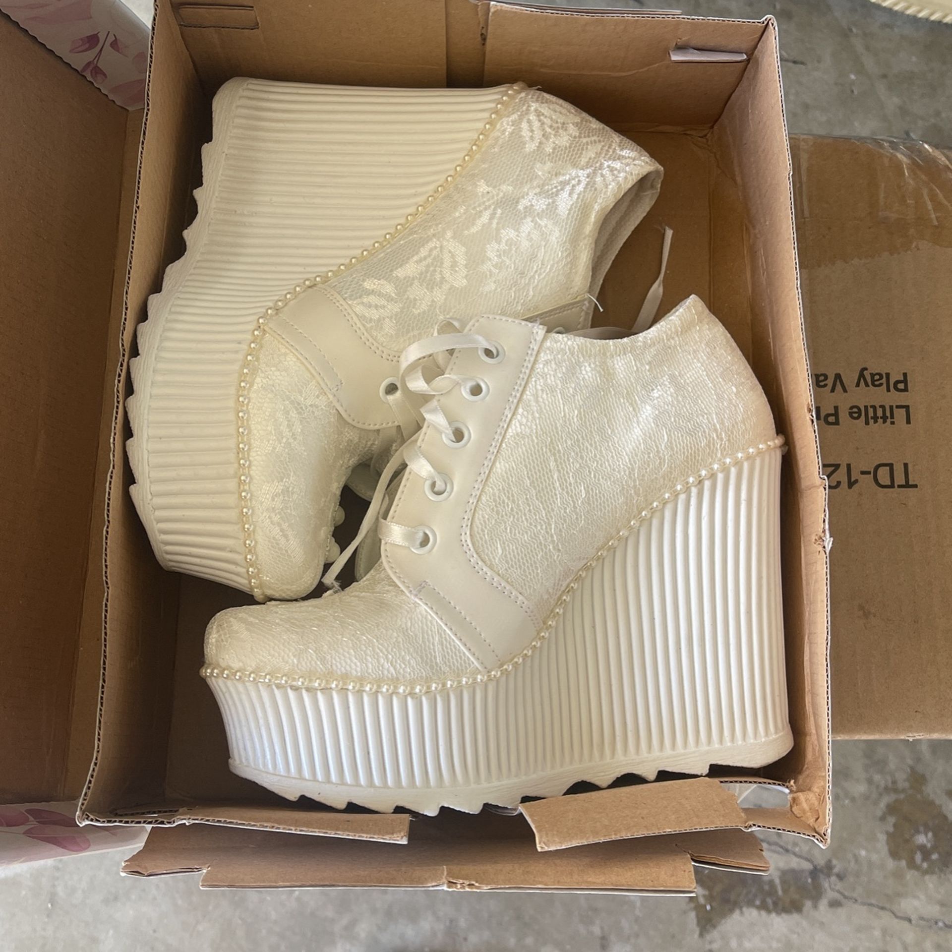 wedding shoes never used