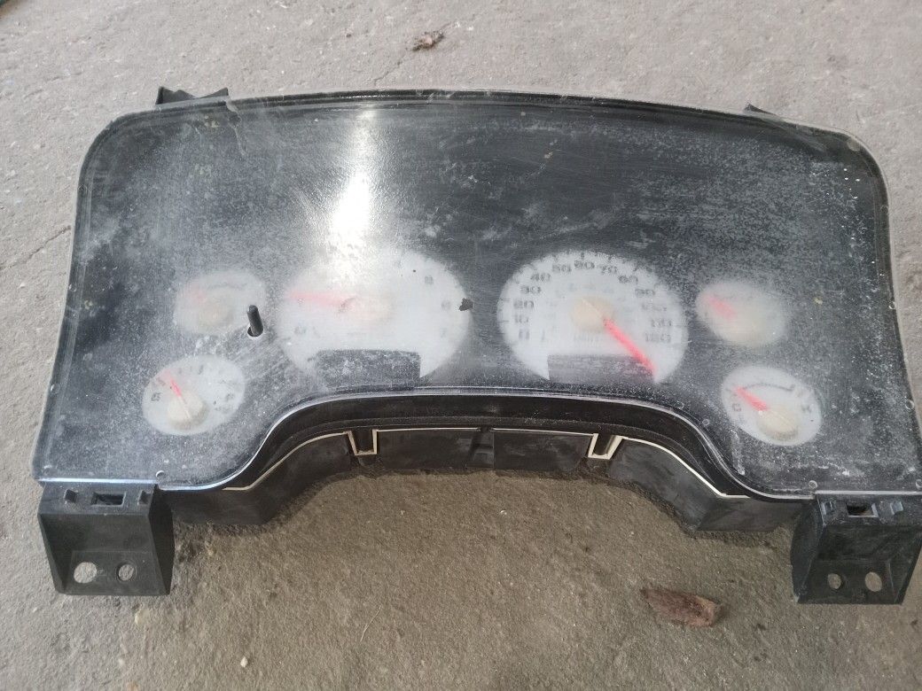 01-08 dodge speedometer cluster