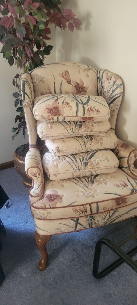 CHAIR & CUSHIONS