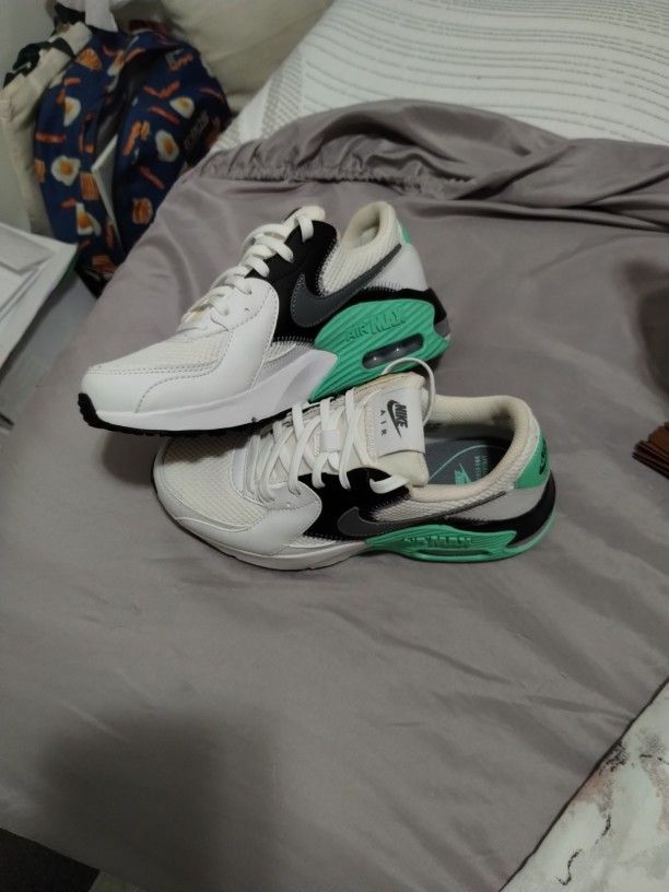 Air Max Kids Size 5.5