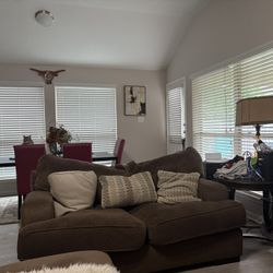 Full Couch Set And Tables And Organon