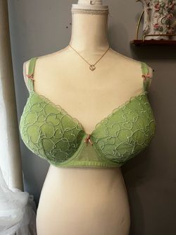 Victoria’s Secret pink Valentine’s Day heart collection