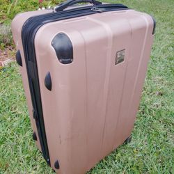 Kenneth Cole 24 Inch Hard side 8 Wheel Expandable Upright Spinner Suitcase 