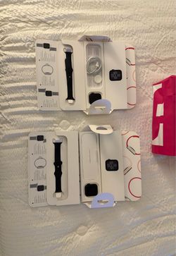 Apple Watch SE – Lot of 2