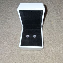 8mm moissanite earrings *FREE* (NOT ACTUALLY SEND AN OFFER)