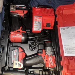 Milwaukee M18 Hammer Drill And Impact Driver 