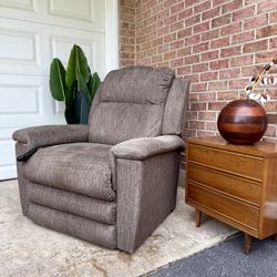 Laz Boy Power Recliner - Germantown, MD 