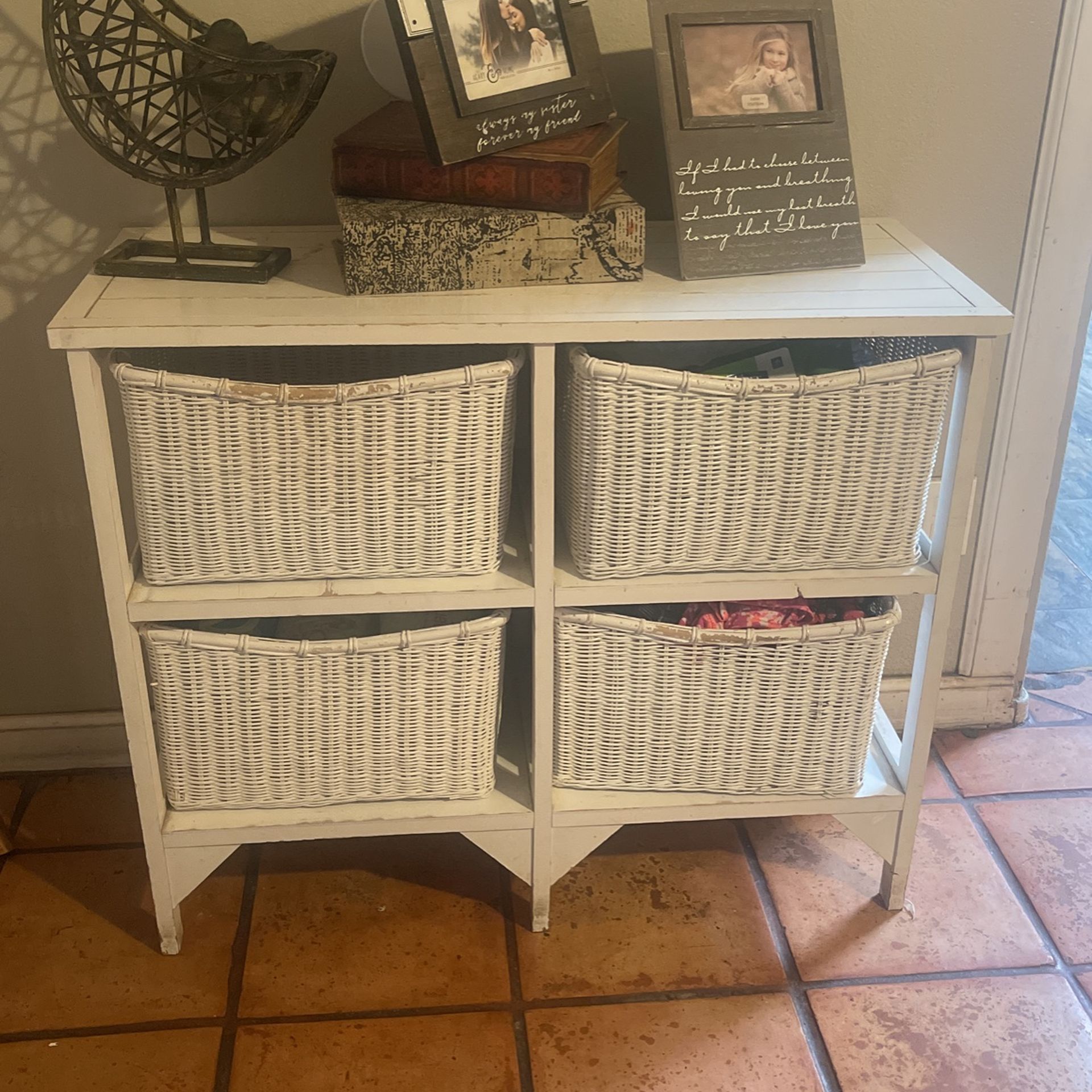Storage table