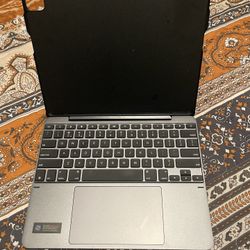12.9” ipad Magic Keyboard