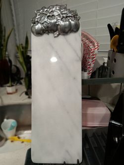 Marble Arthur Cutting Board