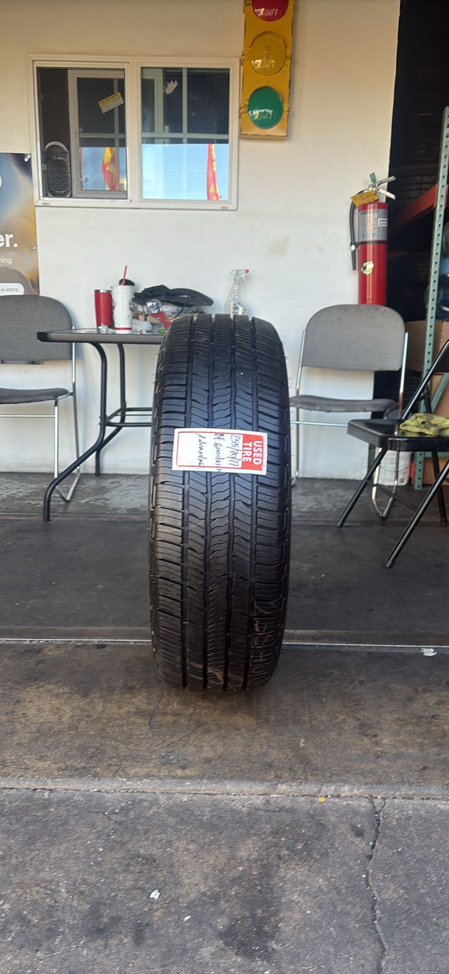 255/70/17 BFGOODRICH ONE TIRE SEMI NEW -DOT 2025