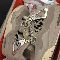 Air Jordan 4 Frozen Moments - Size 8