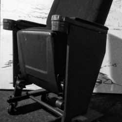 Theater Seat w/ Wheels 