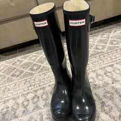 Size 7 Woman's Rain Boots