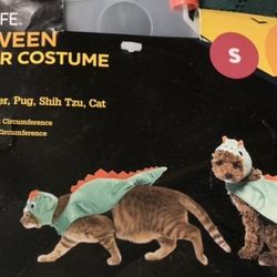 New cat or dog size small 2 piece dinosaur costume 