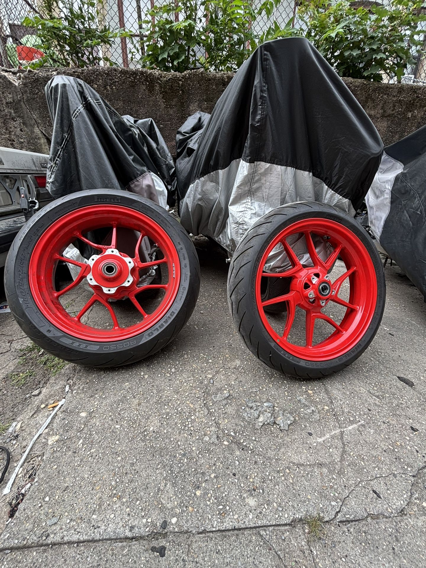 2023 Ducati monster rims w/ tires under 1k miles