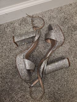 Steve Madden 7.5US sparkly silver platform heels