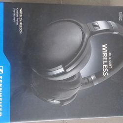Sennheiser Consumer Audio HD 4.40 Around-Ear Bluetooth Wireless  Headphones (Black)