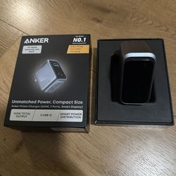 Anker Prime Charger (160W, 3 Ports, Smart Display)