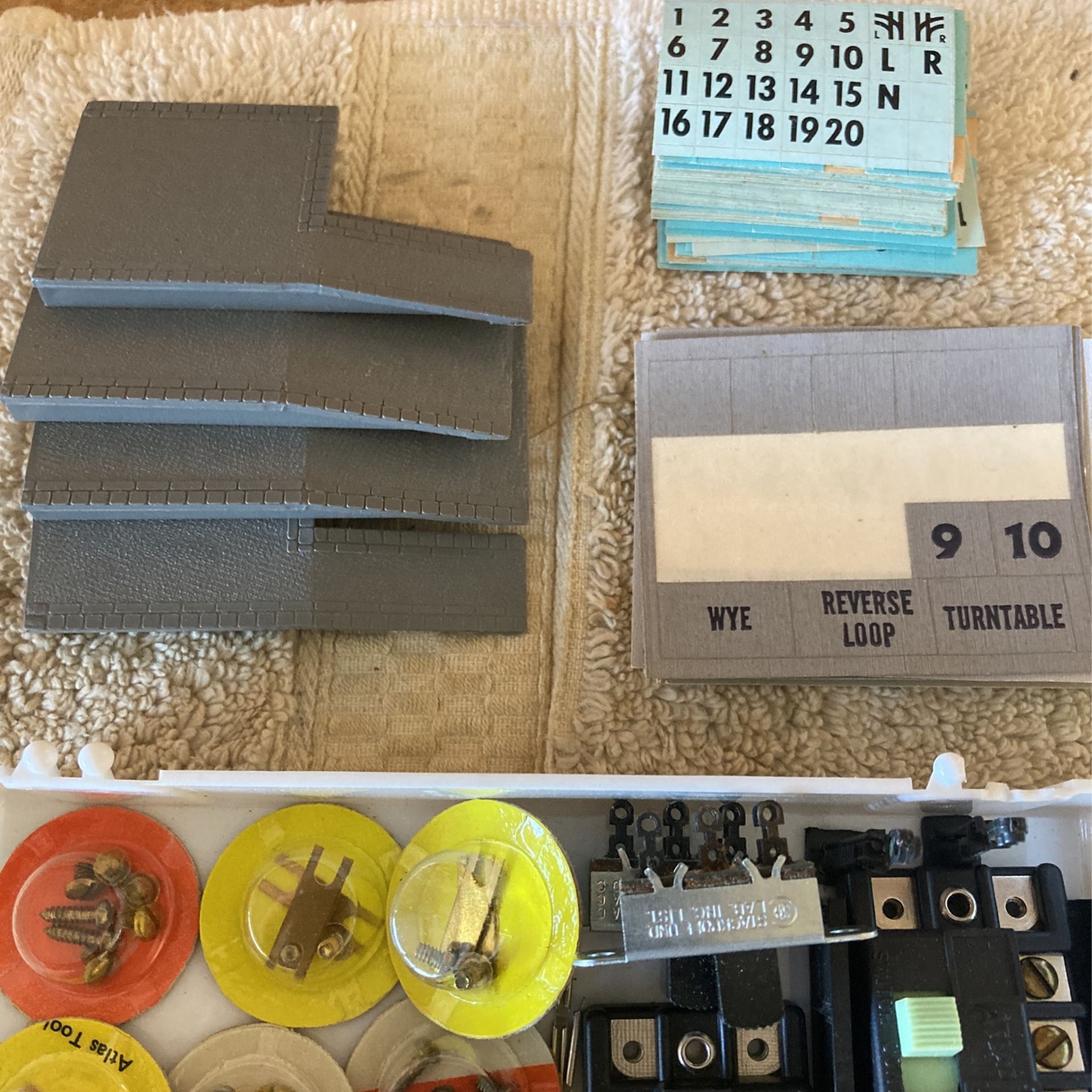 Small Lot Of HO Train Parts for Sale in Mesa, AZ OfferUp