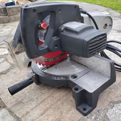 Black & Decker Professional 10" 120V 12A Mitre Saw