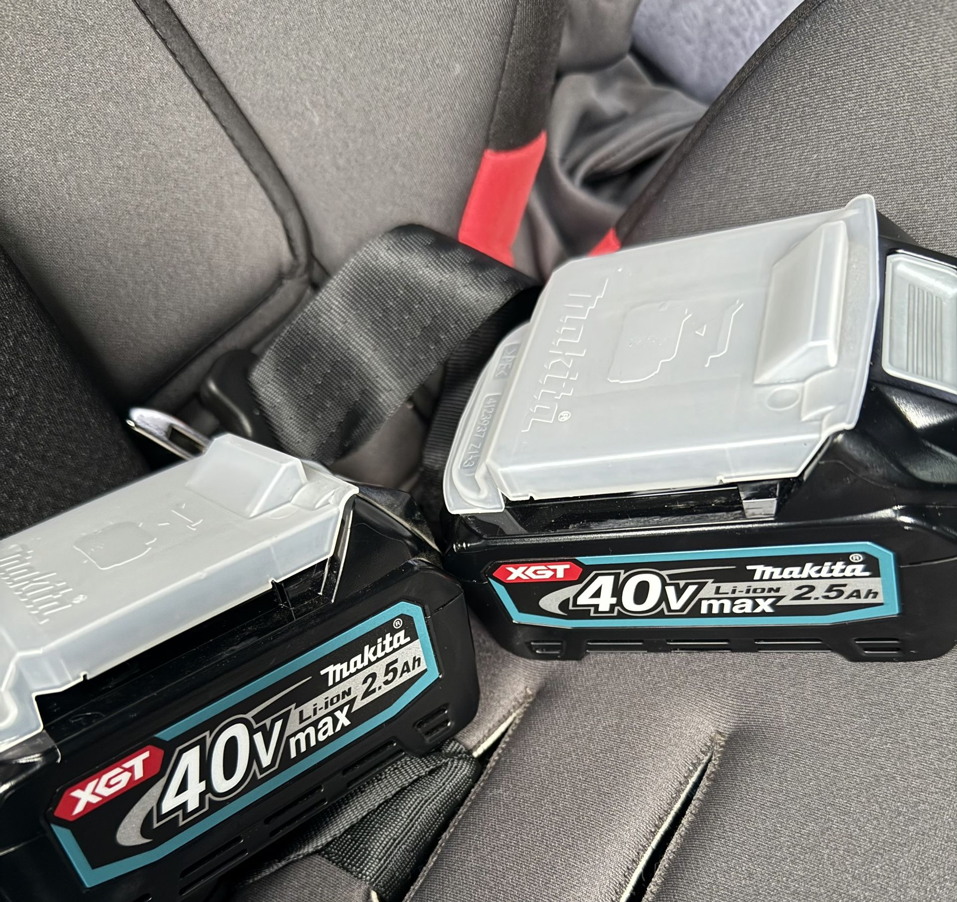 Two Makita Batterys 40v $200