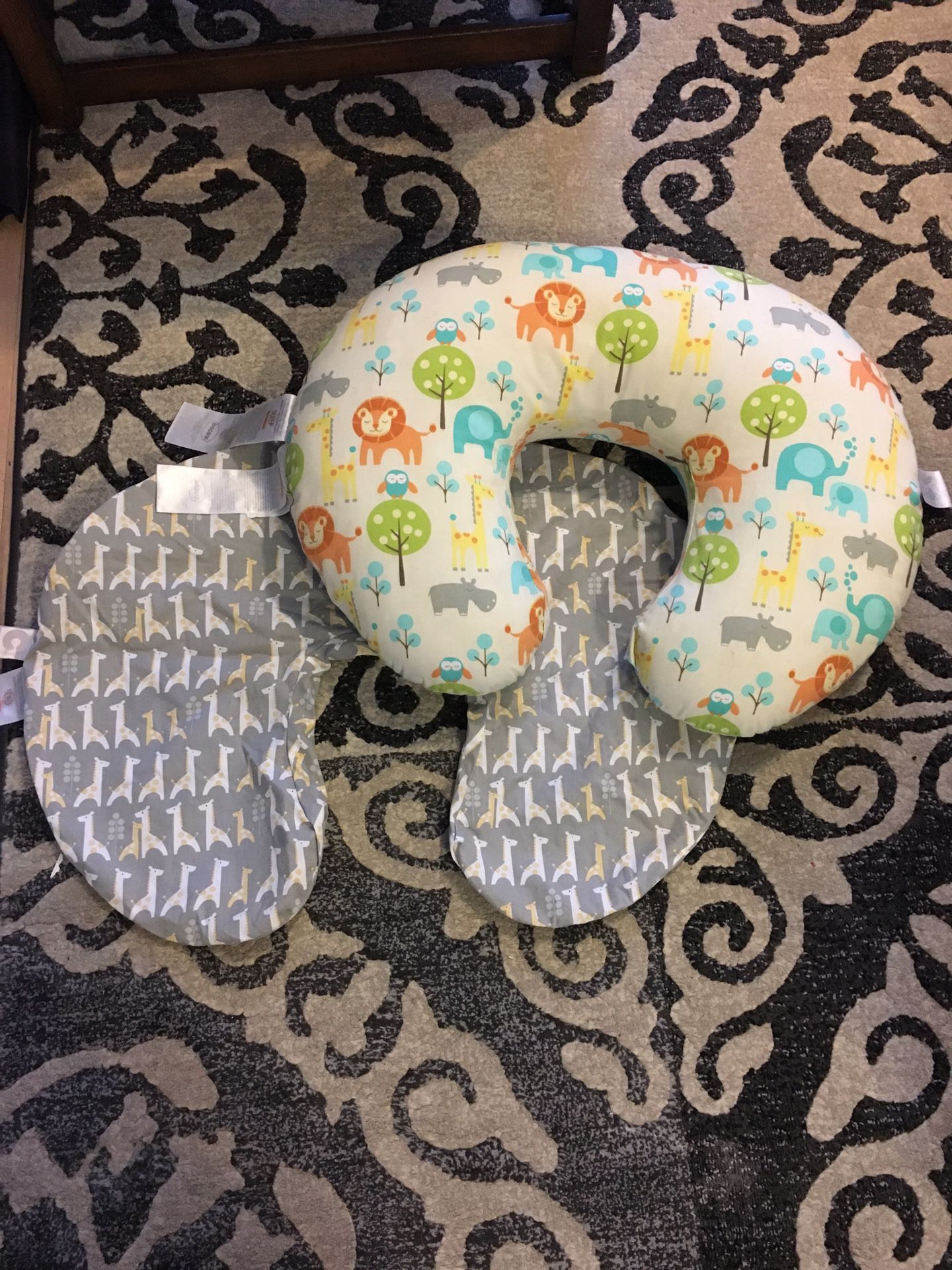 Boppy Nursing pillow with extra cover