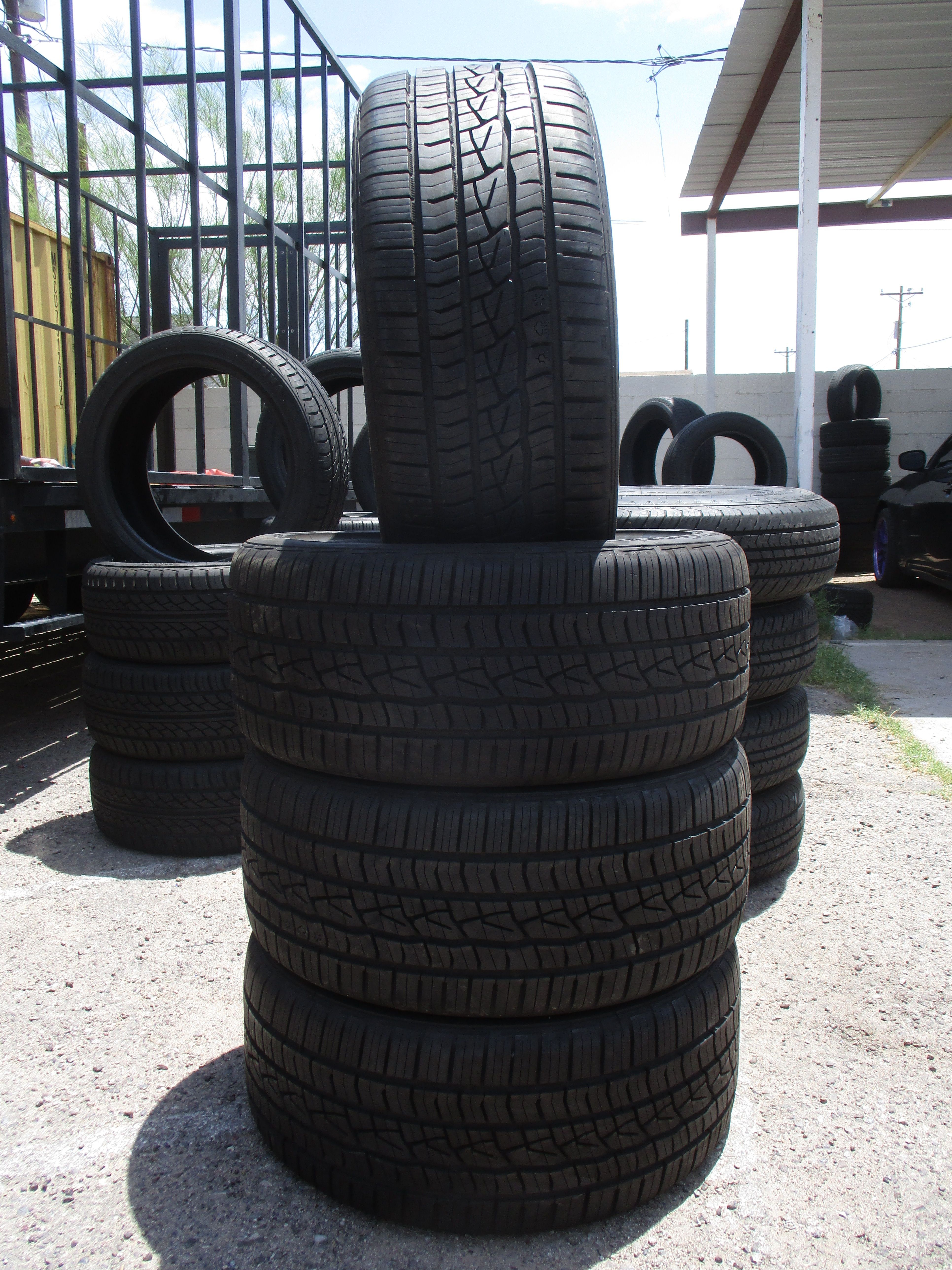 255/40/19 Continental ControlContact All Season Tires