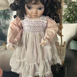 Vintage Porcelain Doll “Shy Violet” – Hamilton Collection w/ Certificate