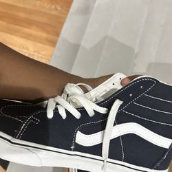 VANS NEVER WORN 
