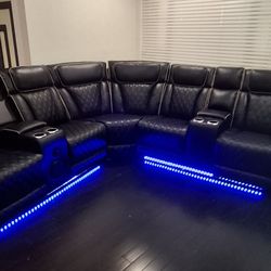 Sectional Recliner With Massages