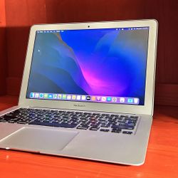 Apple MacBook Air 13” I5/8GB/256GB SSD macOS Monterey $200