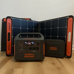 Jackery Explorer 1500 Portable Solar Power Station And 2 SolarSaga Panels