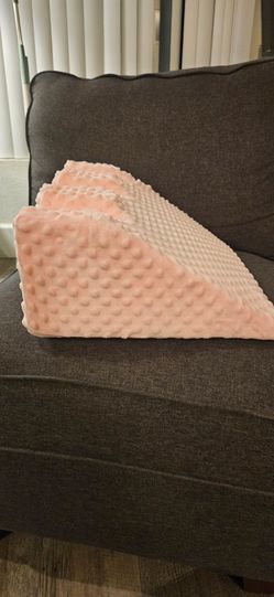 Tummy time wedge