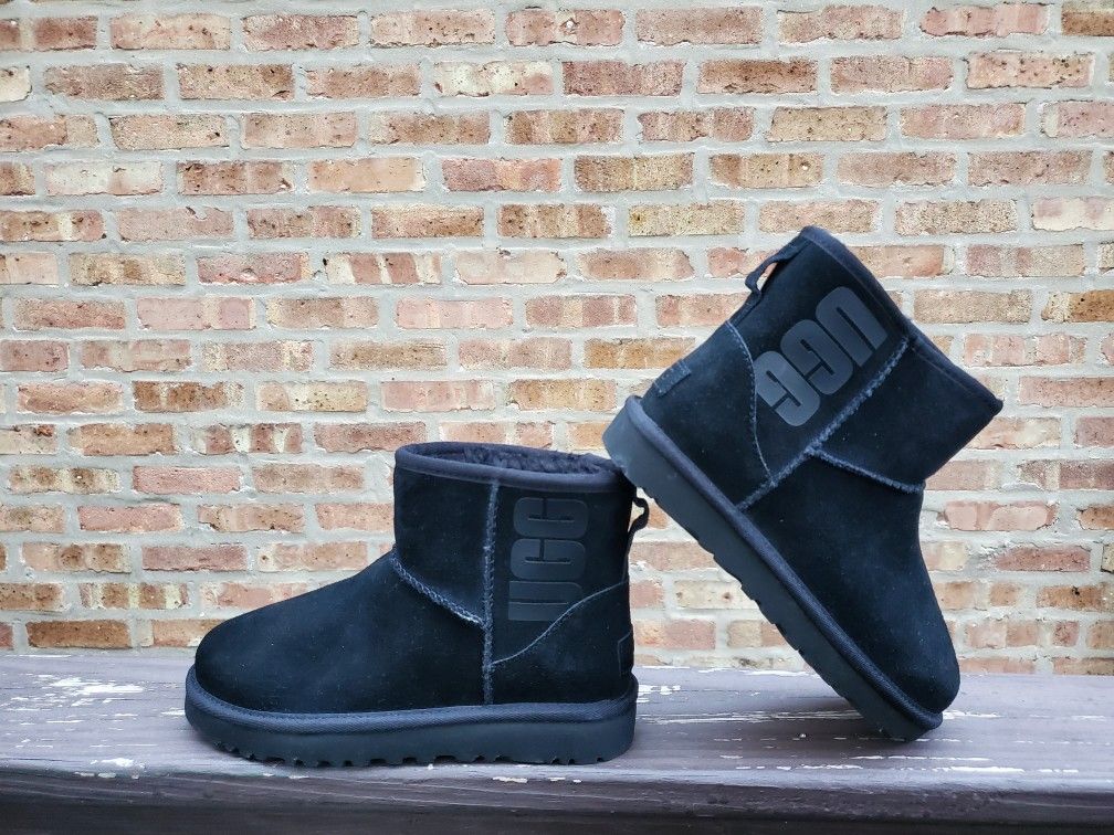 UGG Bootie Mini Classic LOGO Black US Size 5