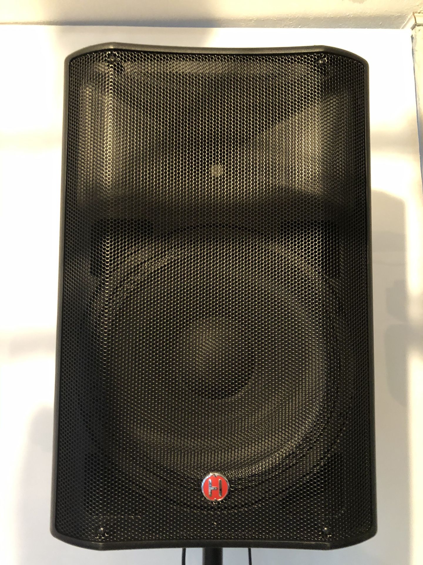 Harbinger VARI V2215 600 Watt  Speaker 