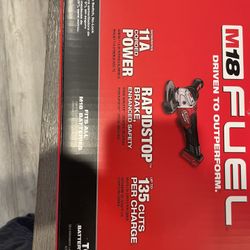 Milwaukee M18 FUEL Cordless 4-1/2 in./5 inGrinder w/Paddle Switch (Tool-Only)