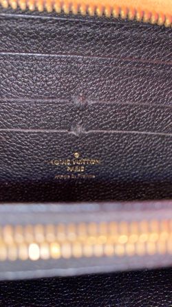 Used Black Lv Zippy Wallet